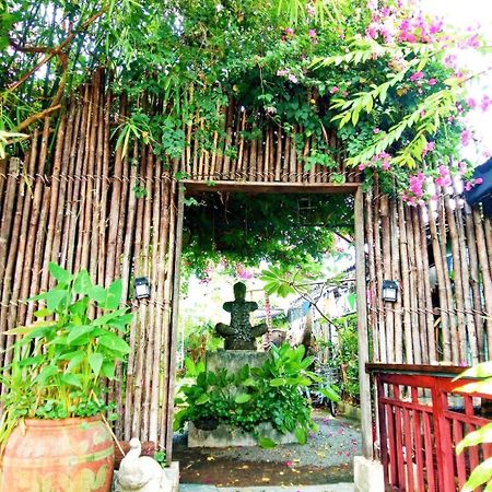Artist'S Place ترات المظهر الخارجي الصورة